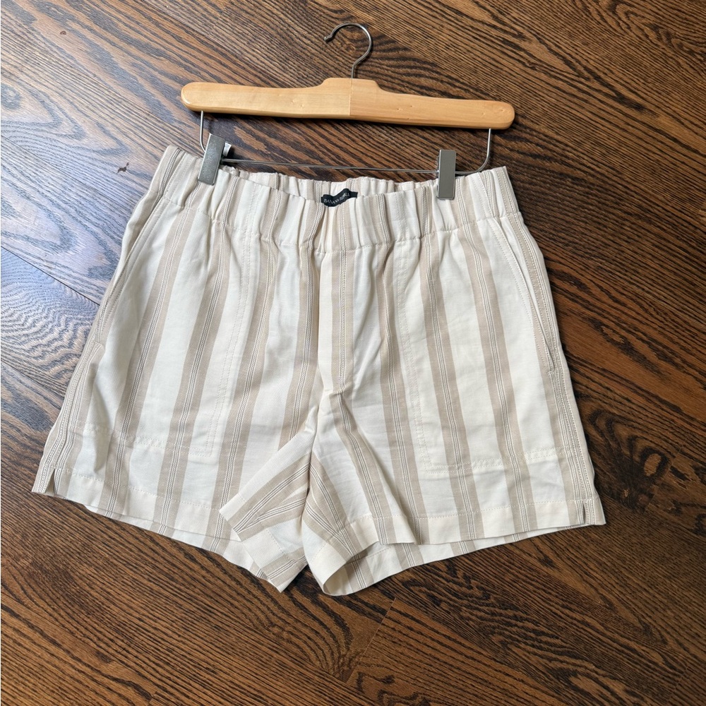 Banana Republic Striped Neutral Linen Summer Shorts - Beige & Cream